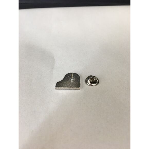 Silver‎ Colored Piano Lapel Hat Pin - Picture 5 of 6